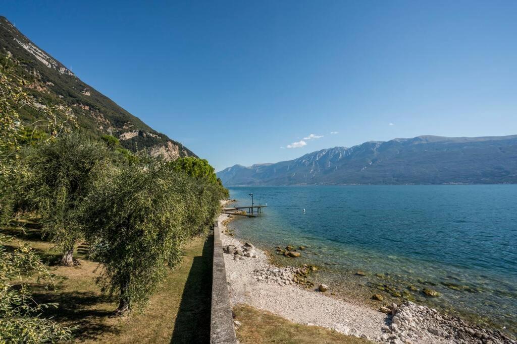 Oleandro Apartment Directly On The Lake Gargnano Exteriör bild