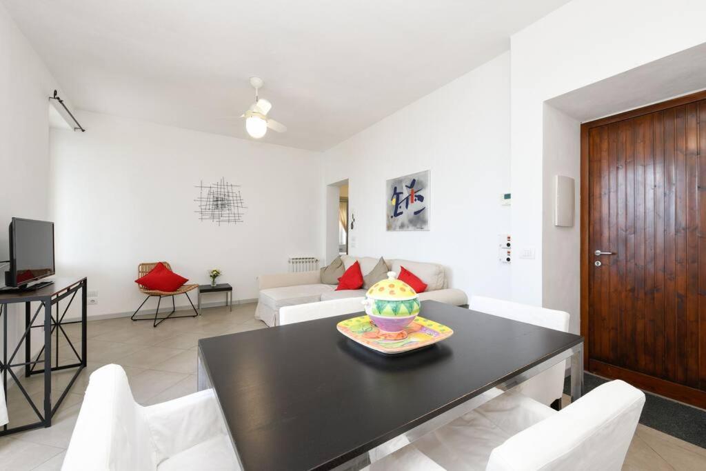 Oleandro Apartment Directly On The Lake Gargnano Exteriör bild